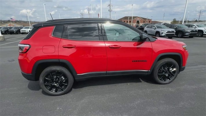 2024 Jeep Compass Latitude in Chevy Chase Heights, PA - Delaney Auto Group